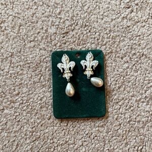 Elegant Silver and Pearl Fleur-de-Lis Clip On Earrings